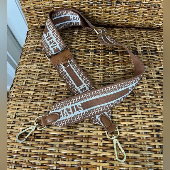 Steve Madden Adjustable + Removable Strap - Picture 1 of 6